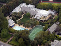 Madonna-Beverly-Hills-luxury-home-thumb